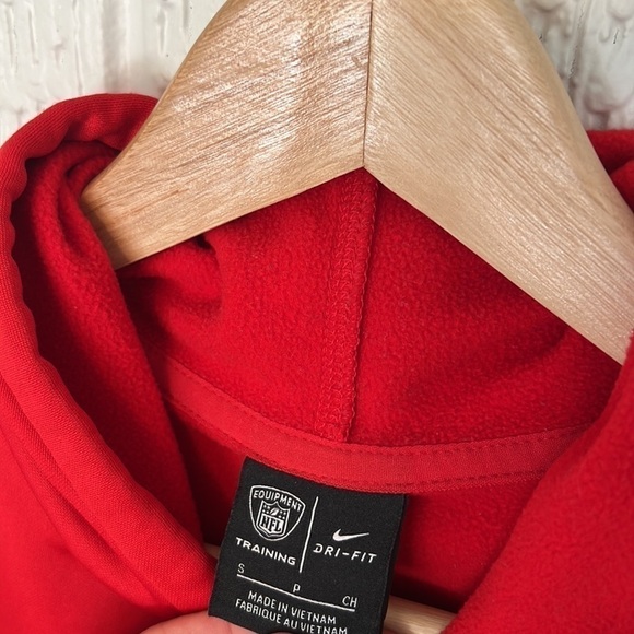 Nike Therma Dri-FIT New England Patriots NFL Performance Pullover Hoodie Small - Picture 9 of 9